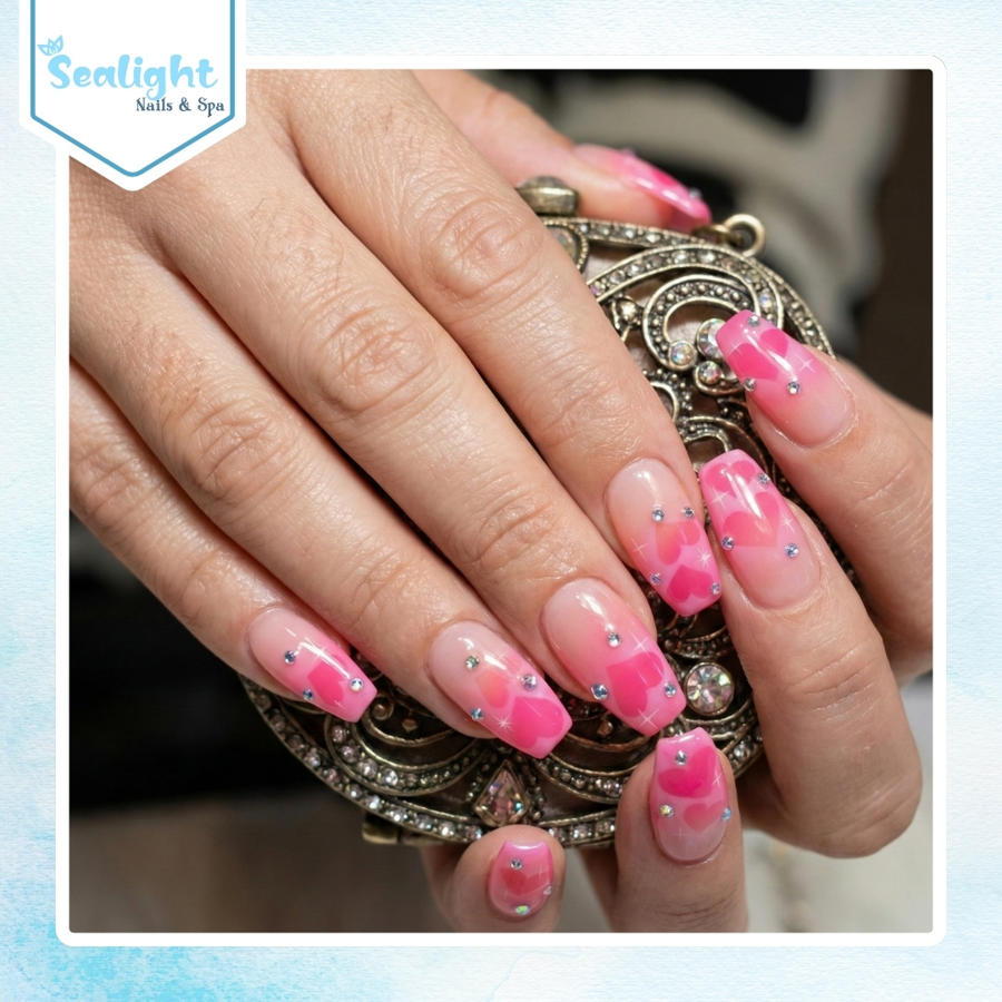 nail design by Sealight Nail Spa